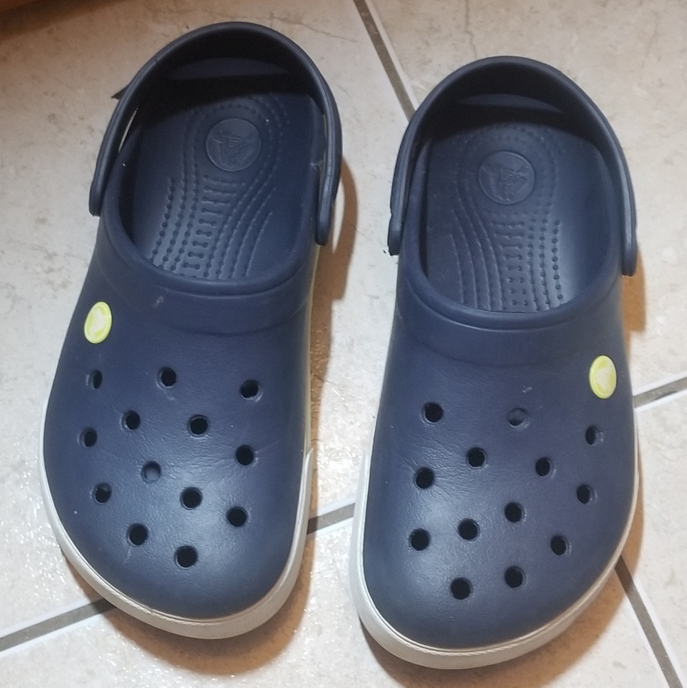 SOLD CROCS Navy Lime Clog Women 8/ Men 6